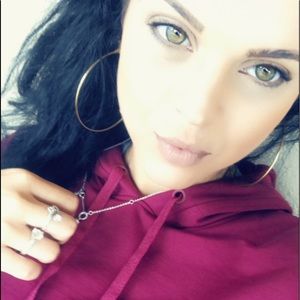 Meet your Posher, Beatriz